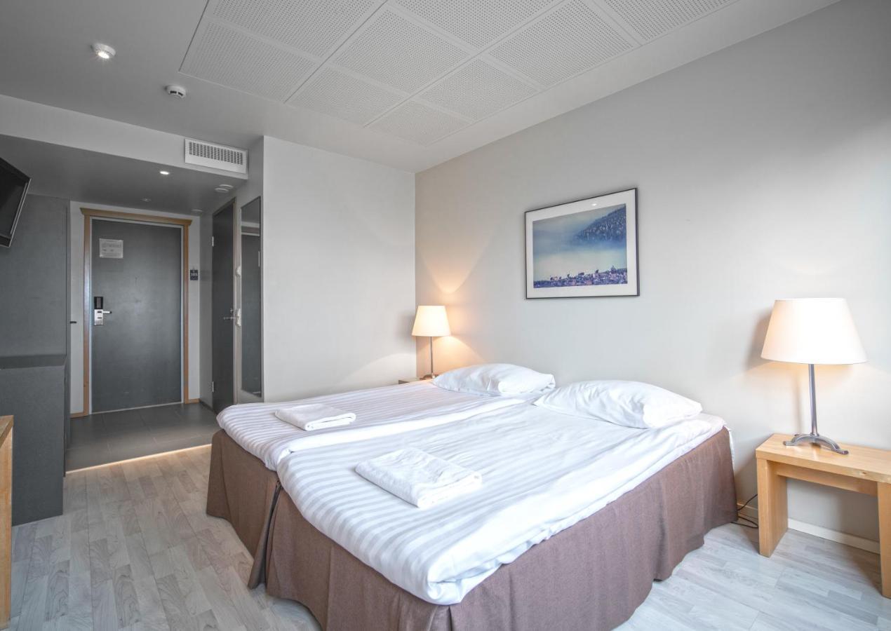 Ski-Inn Hotel Pyhaetunturi Eksteriør bilde